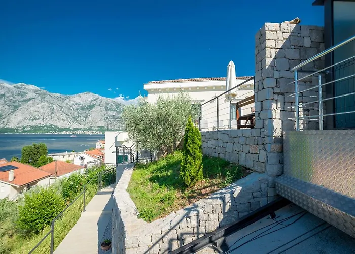Stoliva Residence With Infinity Pool