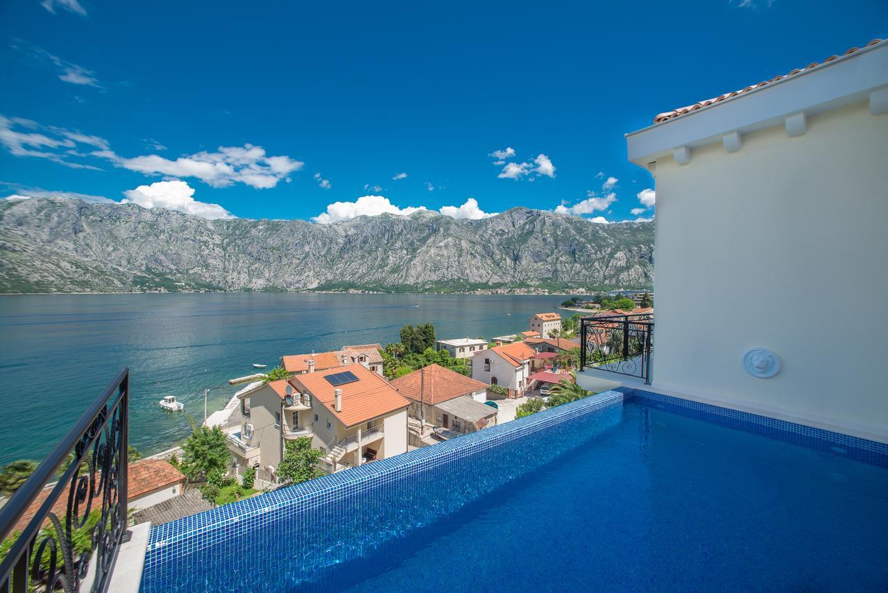 Stoliva With Infinity Pool Villa
